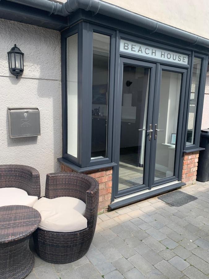 Beach House Apartment On Ground Floor With Sea View - Pet Friendly Cleveleys Exterior photo
