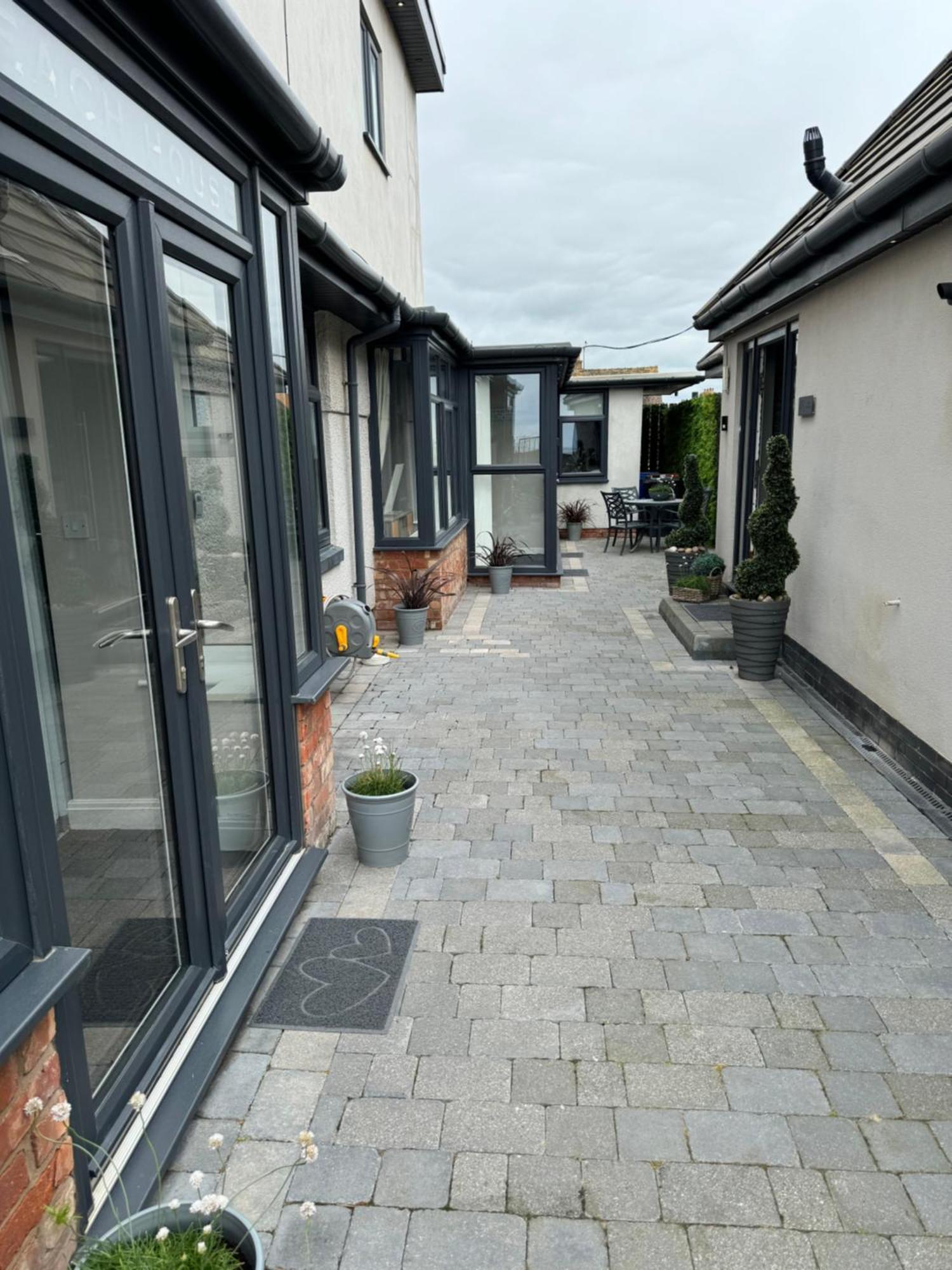 Beach House Apartment On Ground Floor With Sea View - Pet Friendly Cleveleys Exterior photo
